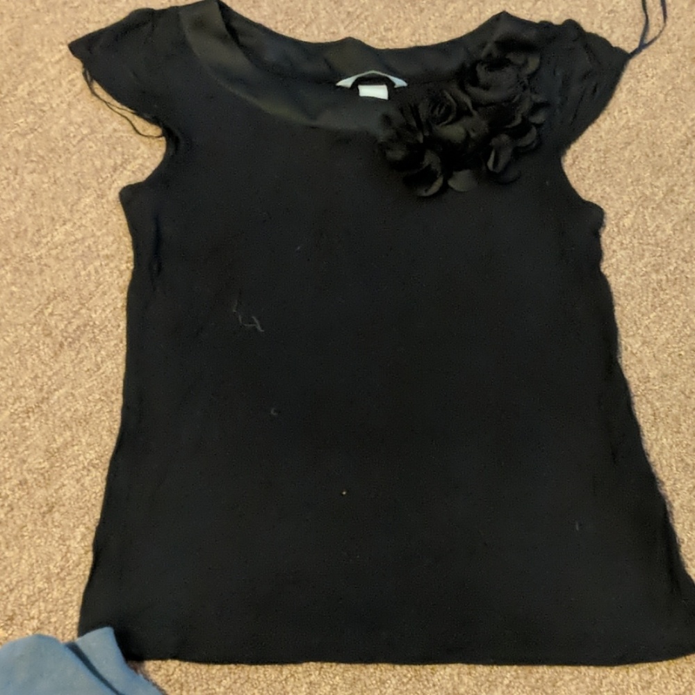 H and m top size small